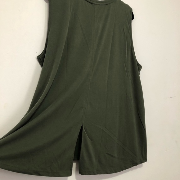 Green Top - Picture 4 of 6